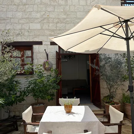 Villa Saint George - Stone Costa *