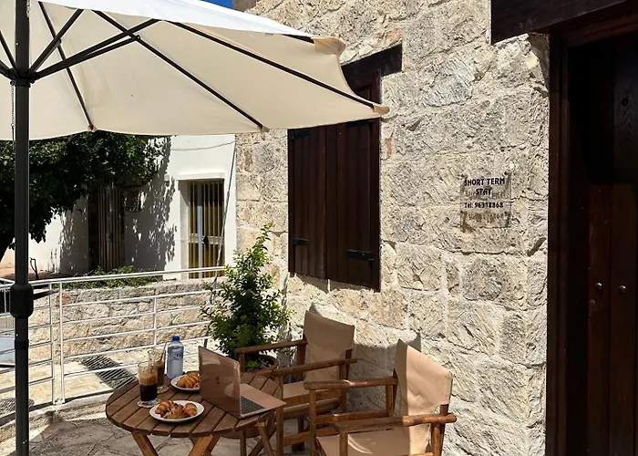 Saint George - Stone Costa Case de vacanță Kathikas