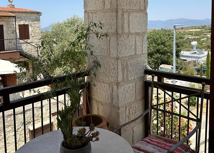 Saint George - Stone Costa Case de vacanță *