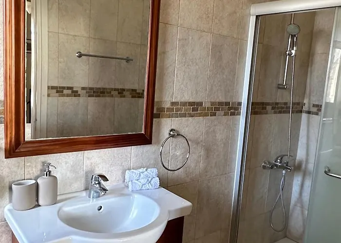 Saint George - Stone Costa Case de vacanță *