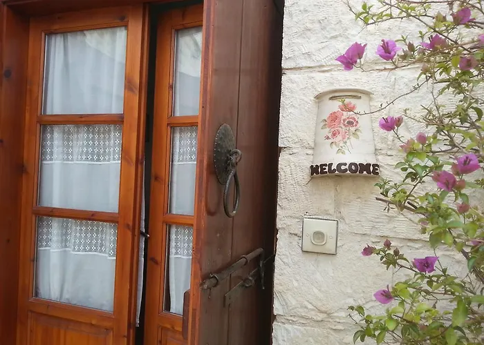 Saint George - Stone Costa Case de vacanță *